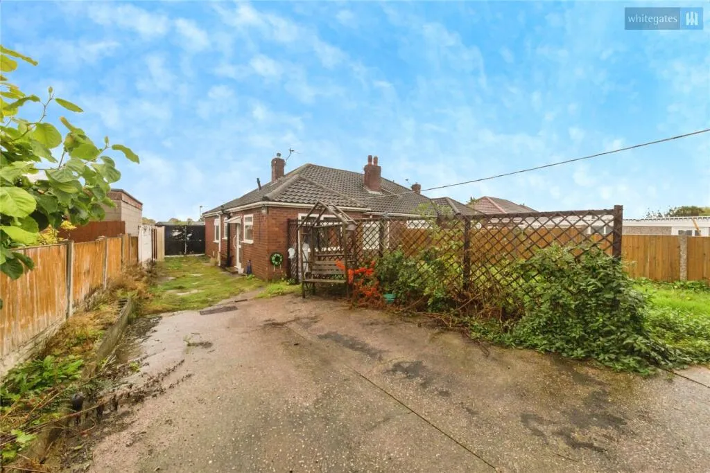 3 bed Semi-Detached Bungalow
