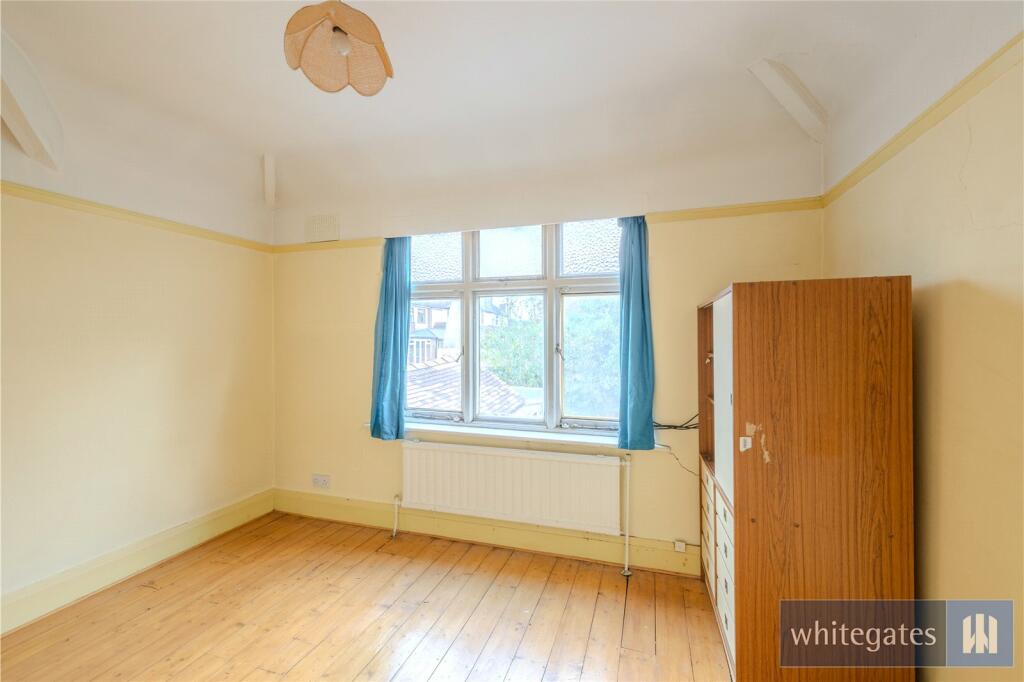 4 bed Semi-Detached