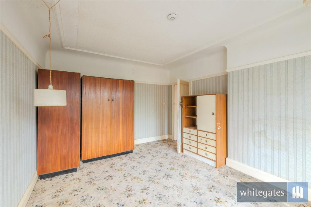 4 bed Semi-Detached