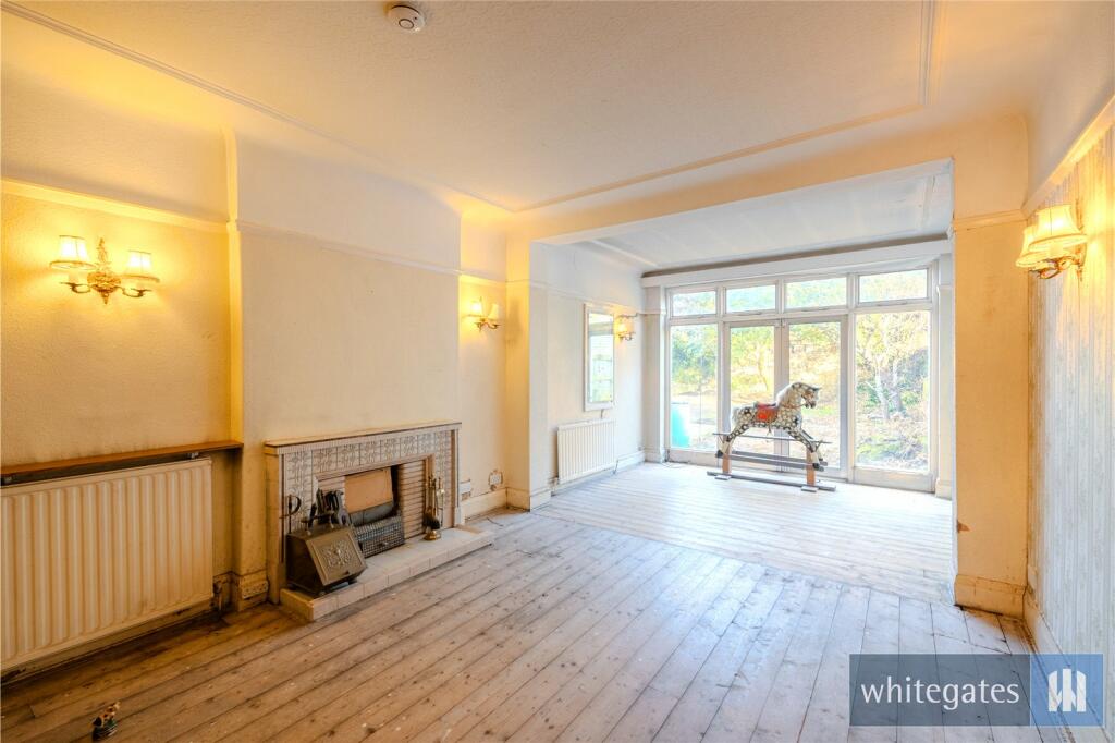4 bed Semi-Detached