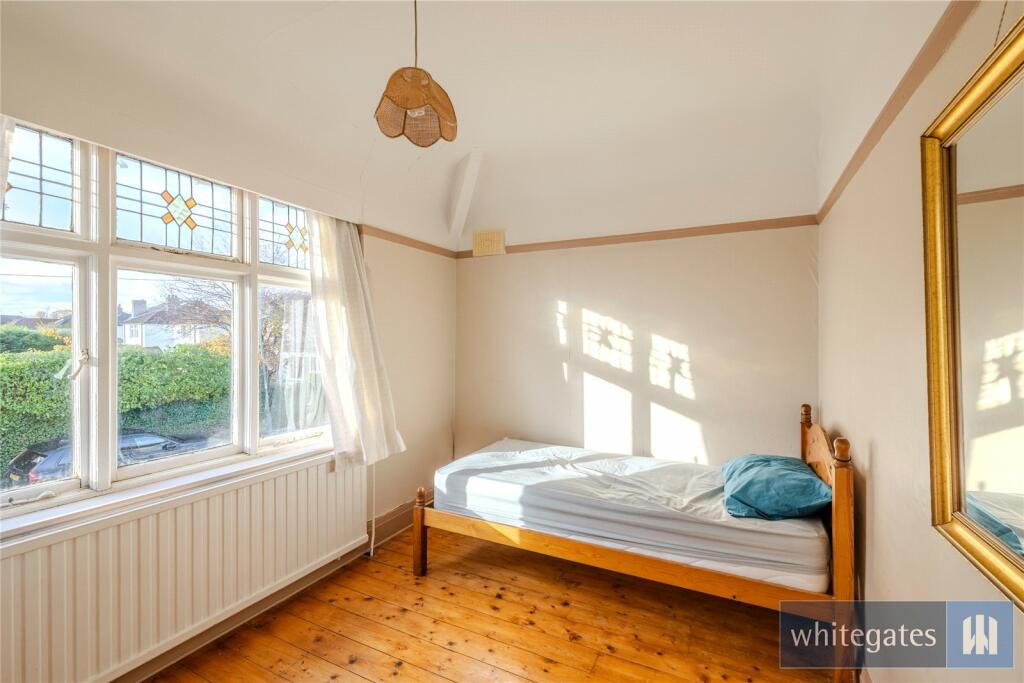 4 bed Semi-Detached