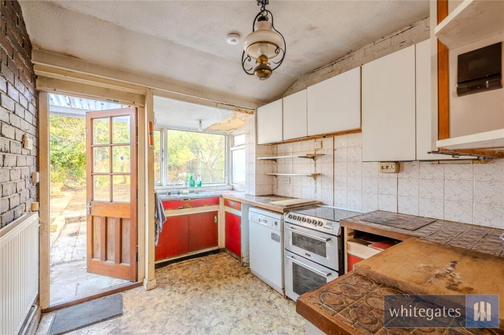 4 bed Semi-Detached