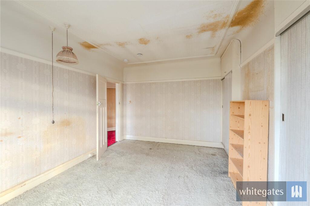 4 bed Semi-Detached