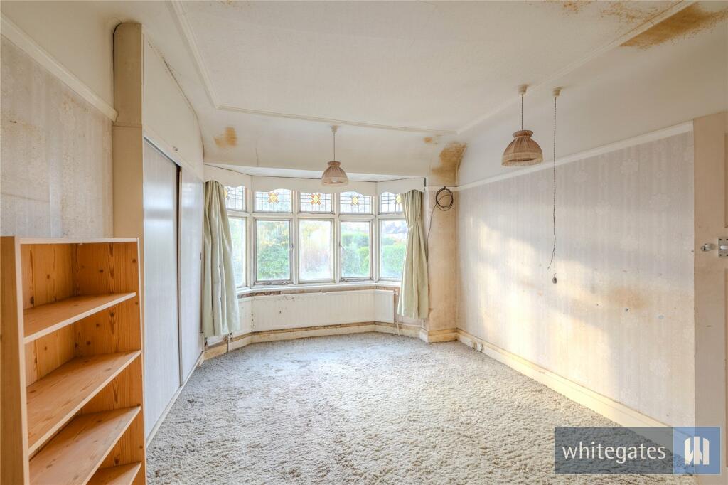 4 bed Semi-Detached