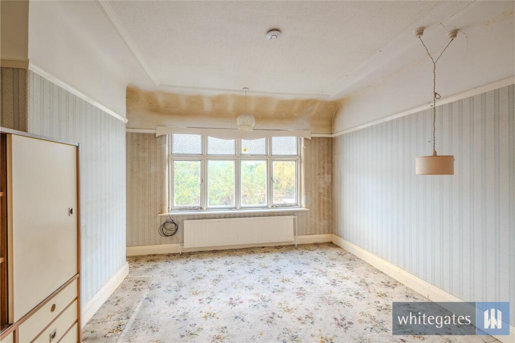 4 bed Semi-Detached