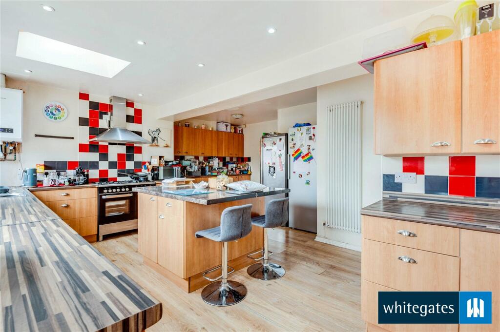 6 bed Semi-Detached