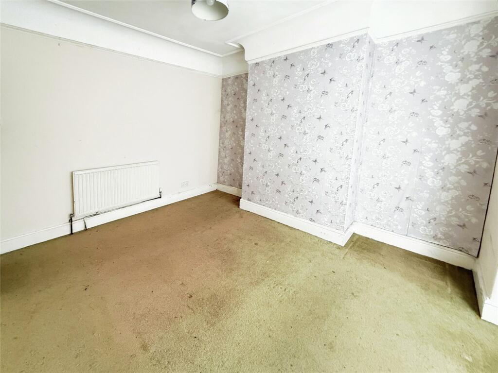 4 bed End of Terrace