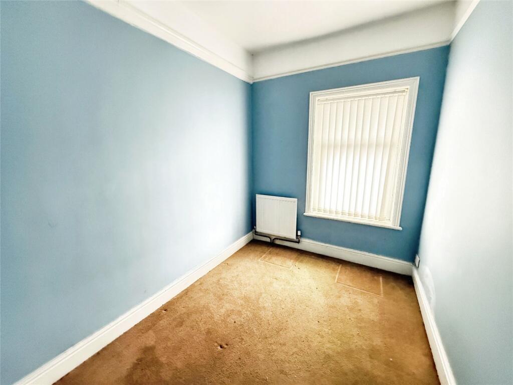 4 bed End of Terrace