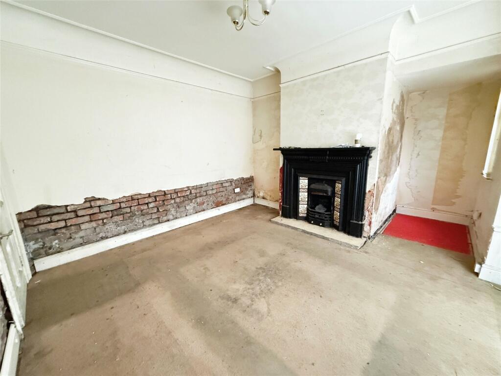 4 bed End of Terrace
