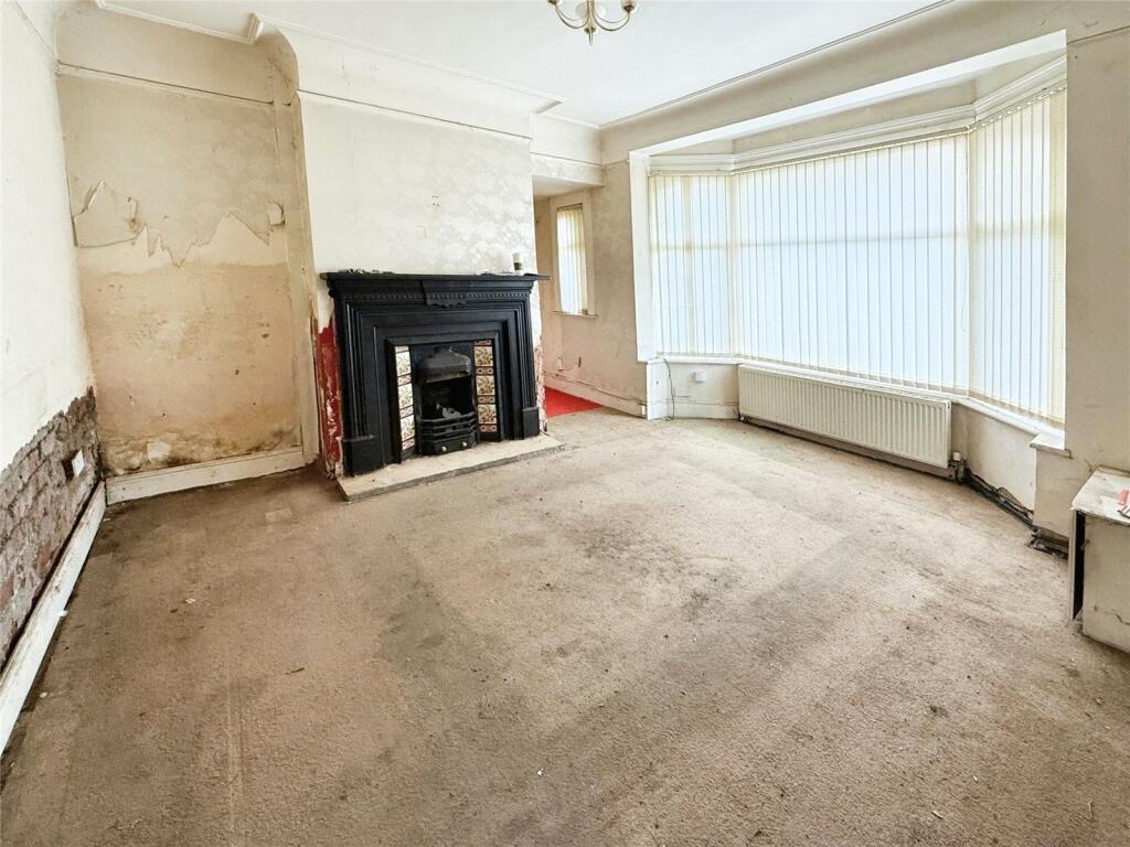 4 bed End of Terrace