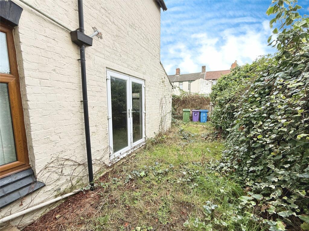 4 bed End of Terrace