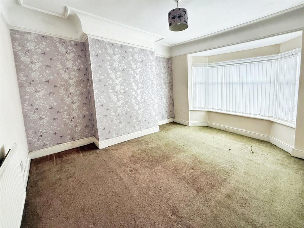 4 bed End of Terrace