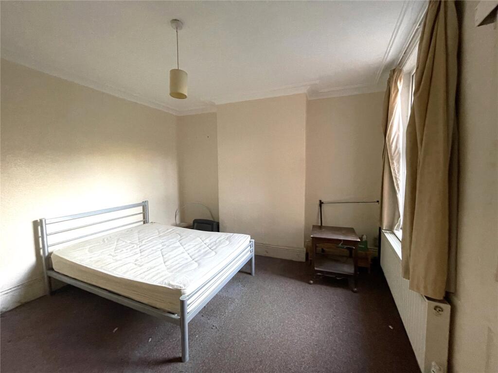 4 bed Terraced
