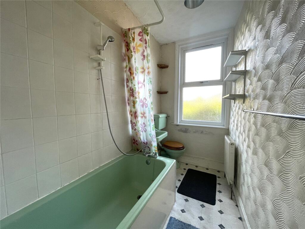 4 bed Terraced