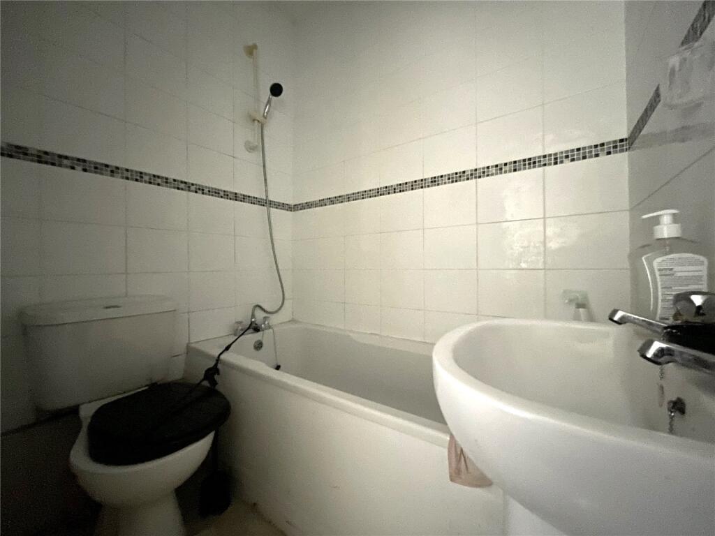 4 bed Terraced