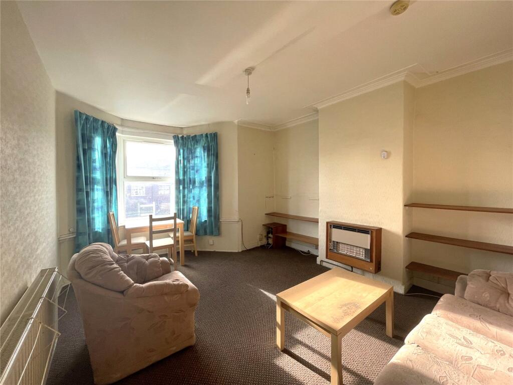 4 bed Terraced