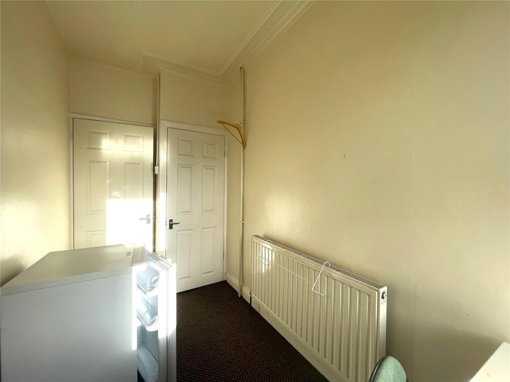 4 bed Terraced