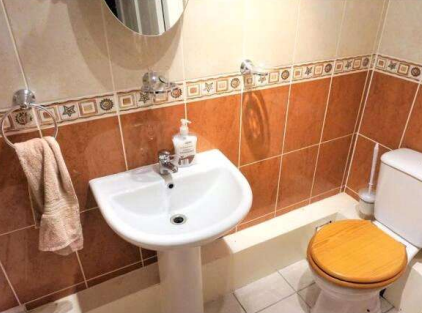 5 bed Semi-Detached