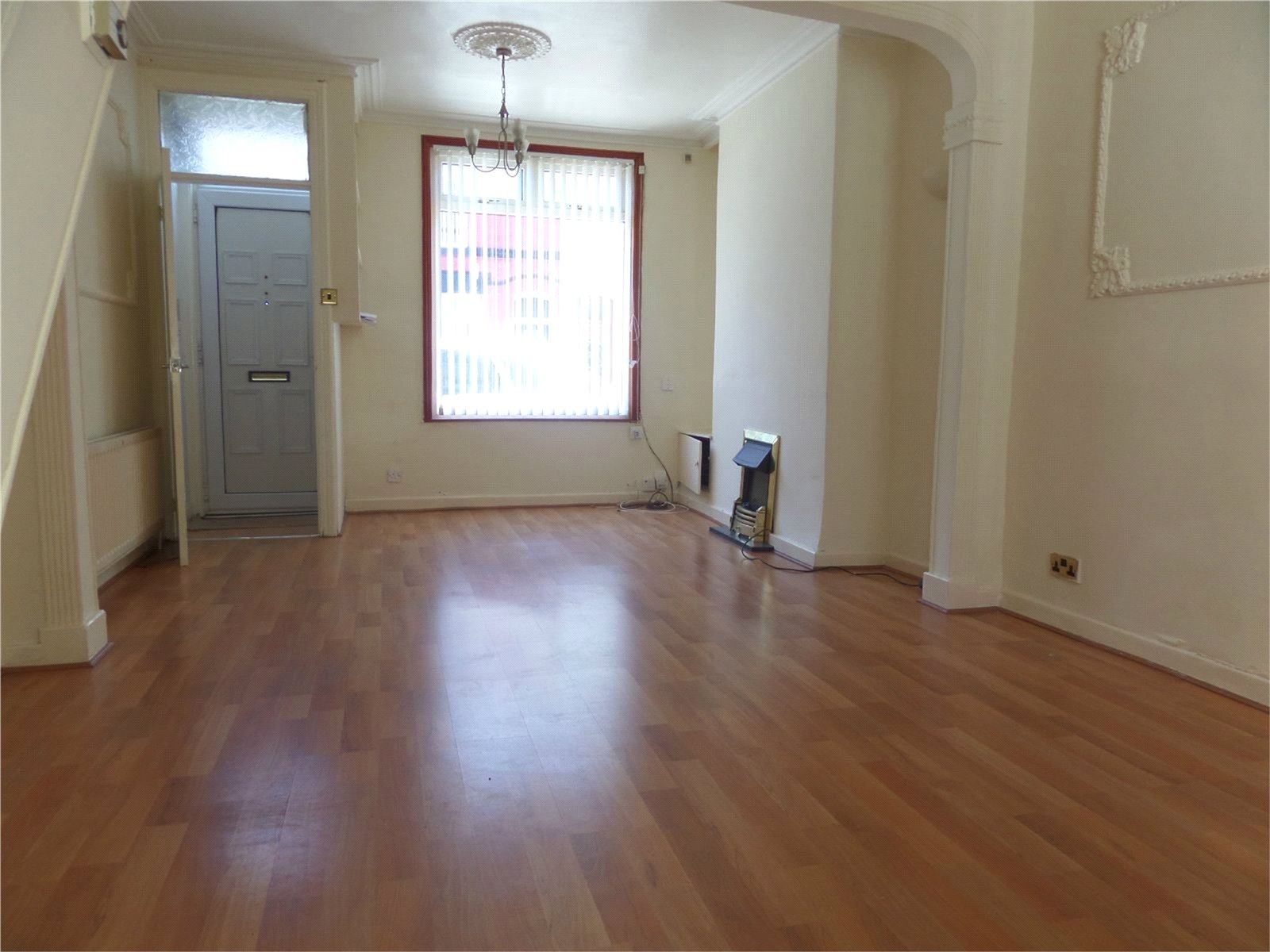 2 bed House