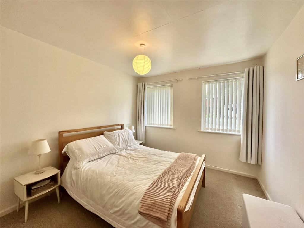 2 bed Detached Bungalow