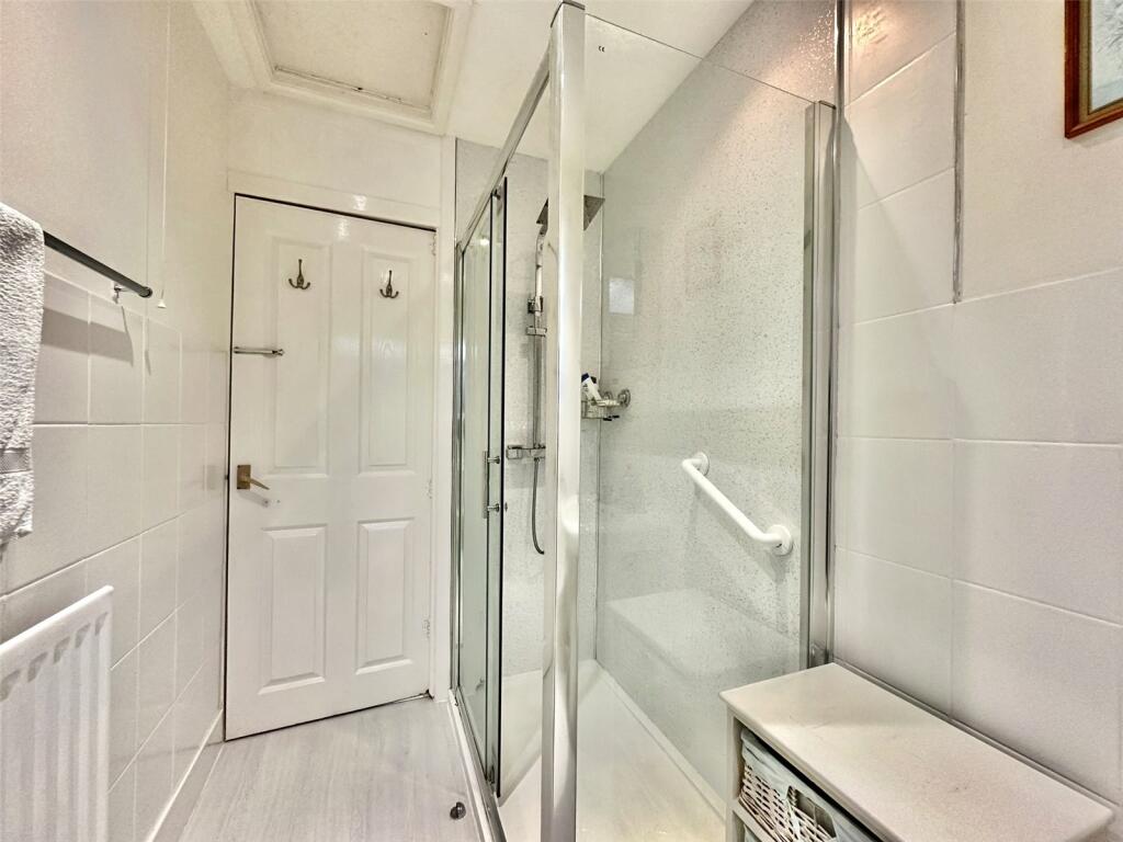 2 bed Detached Bungalow