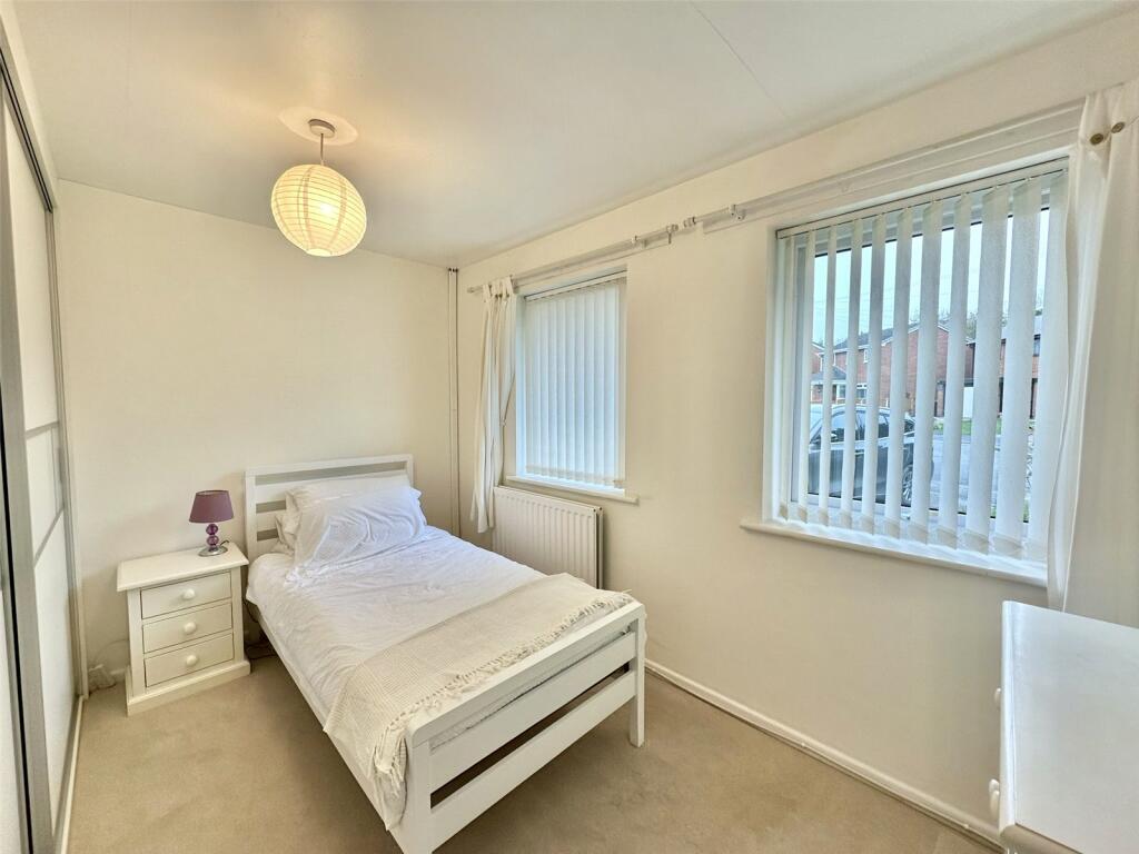 2 bed Detached Bungalow
