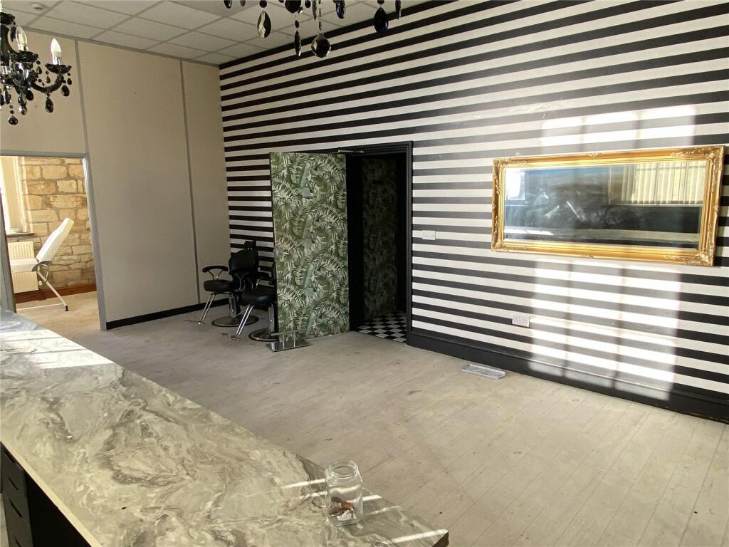 Hairdresser / Barber Shop