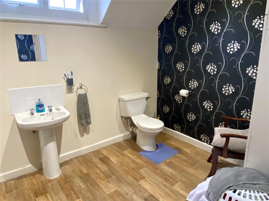 7 bed Terraced