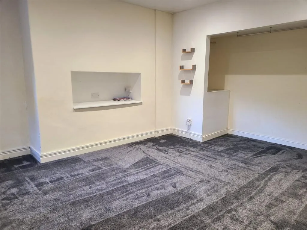 4 bed Terraced
