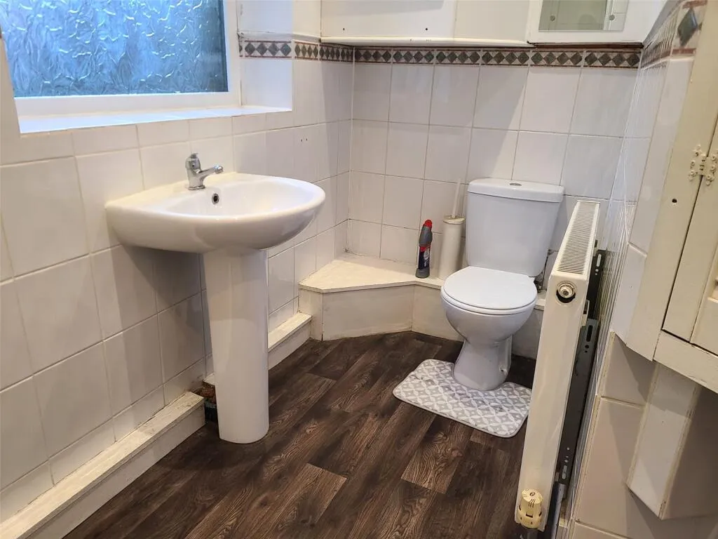 4 bed Terraced