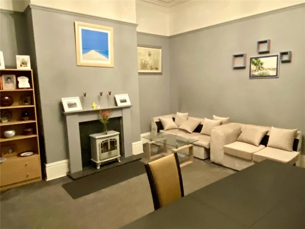 4 bed Terraced