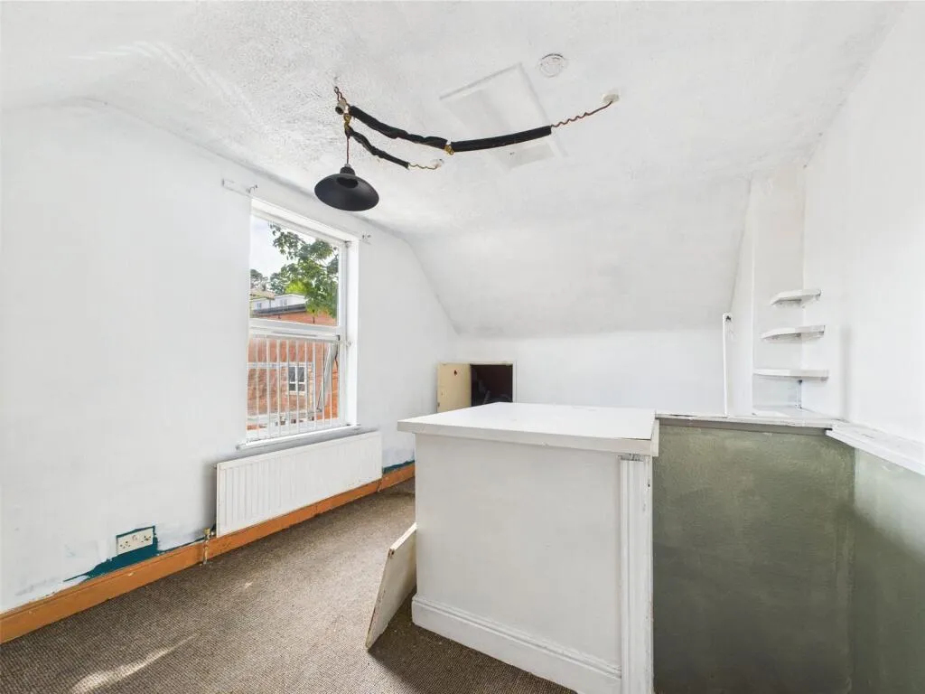 2 bed End of Terrace