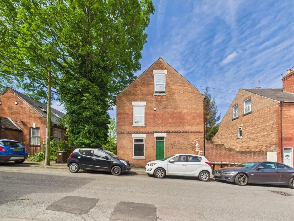 2 bed End of Terrace