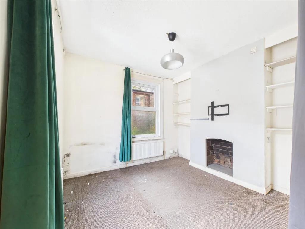 2 bed End of Terrace