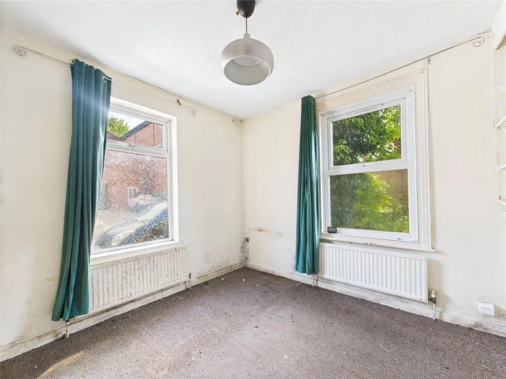 2 bed End of Terrace