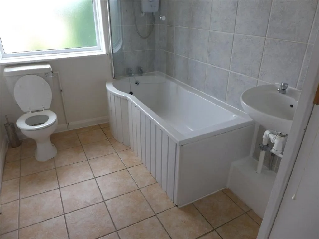 2 bed Semi-Detached