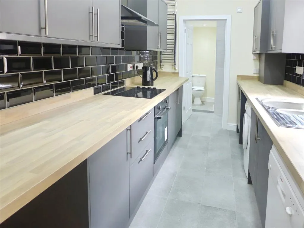 4 bed Terraced