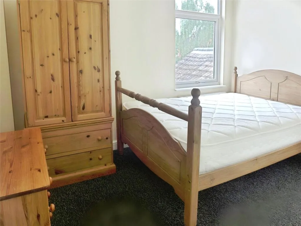 4 bed Terraced
