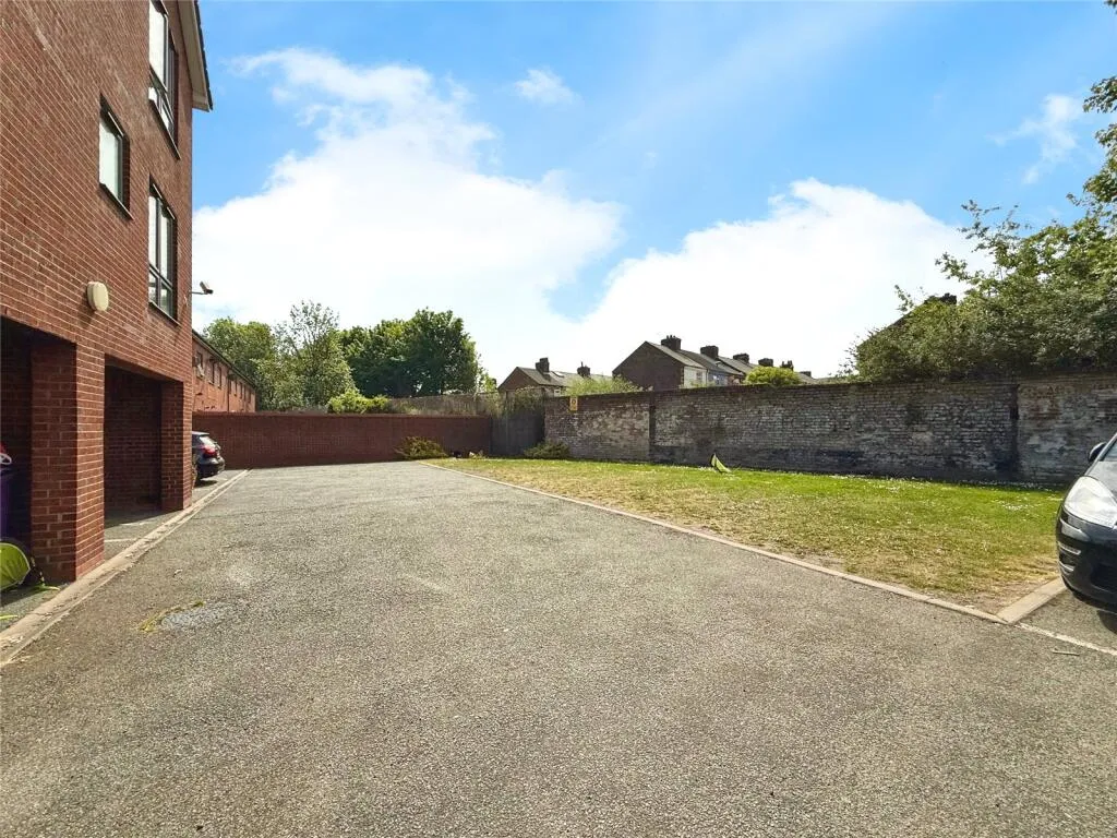 2 bed Apartment