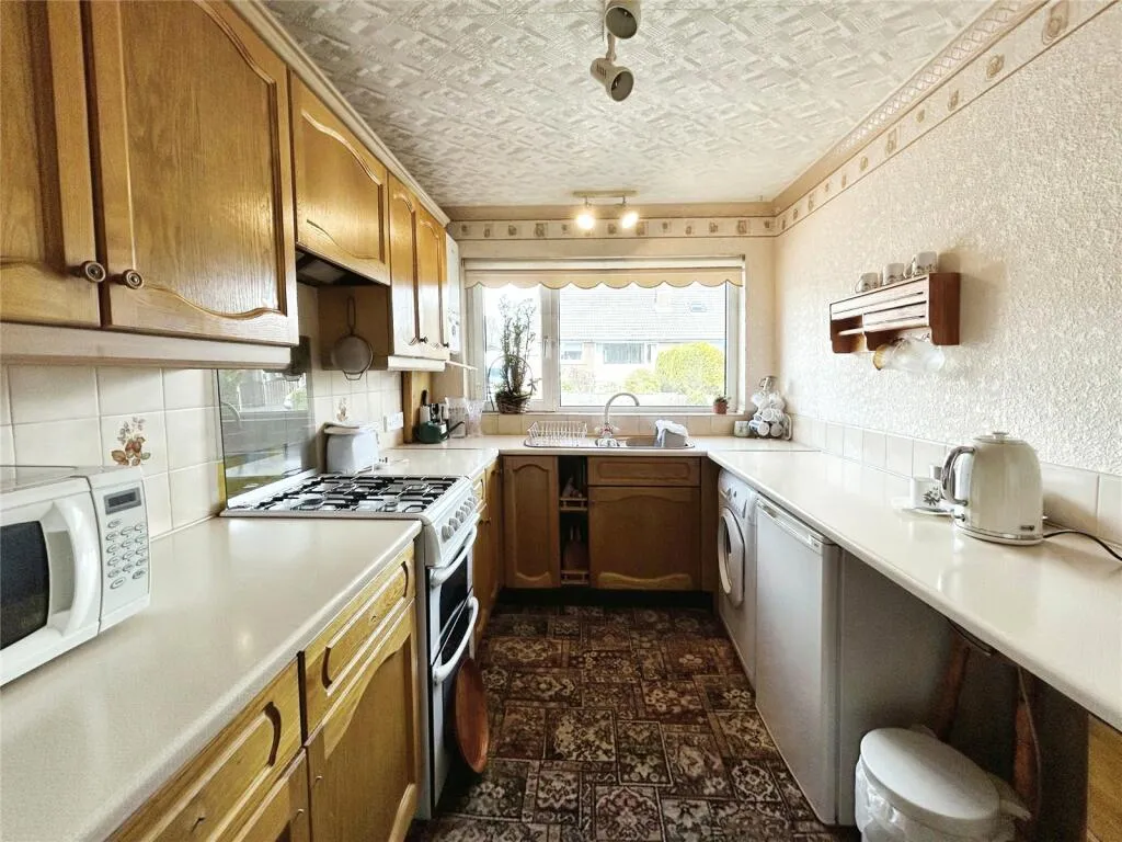 2 bed Semi-Detached Bungalow
