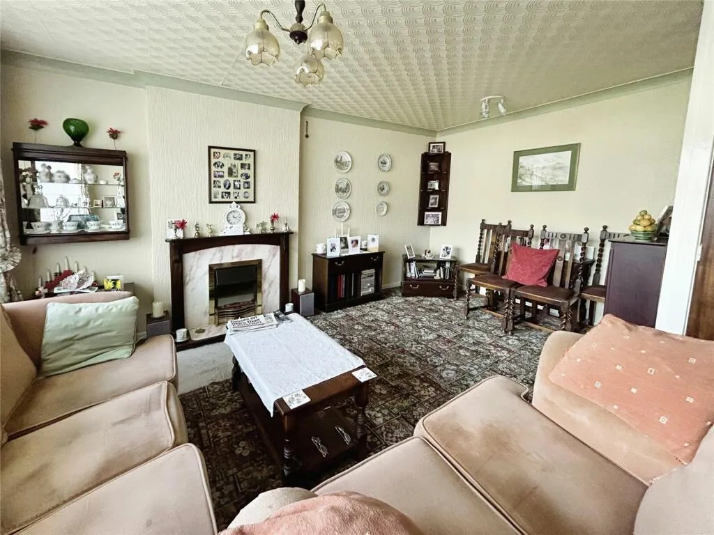 2 bed Semi-Detached Bungalow