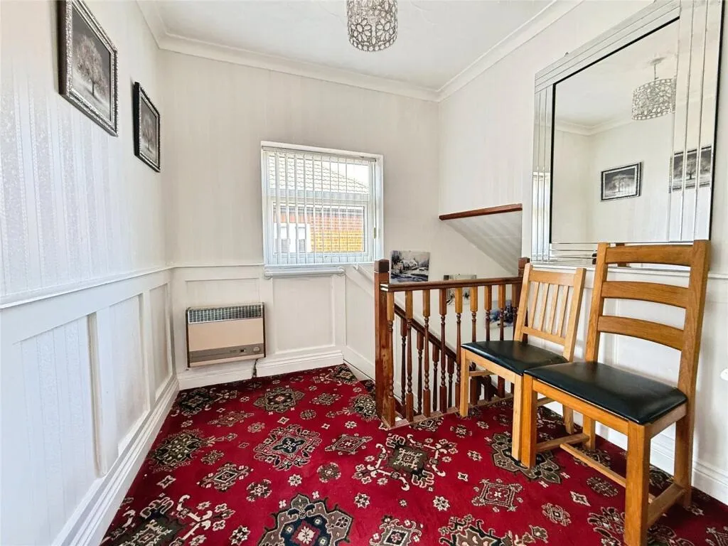 3 bed End of Terrace