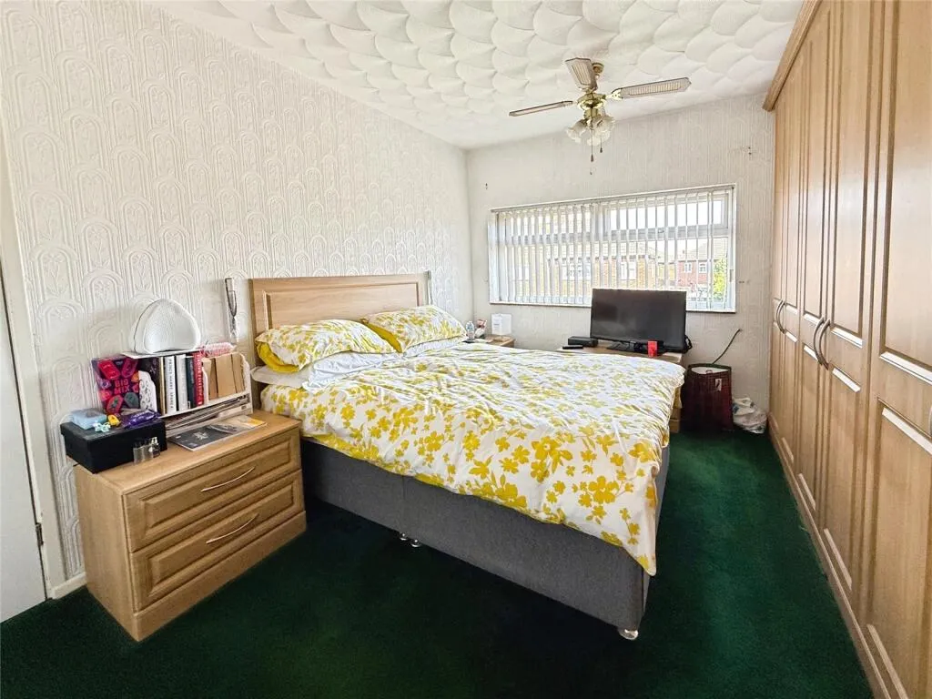 3 bed End of Terrace