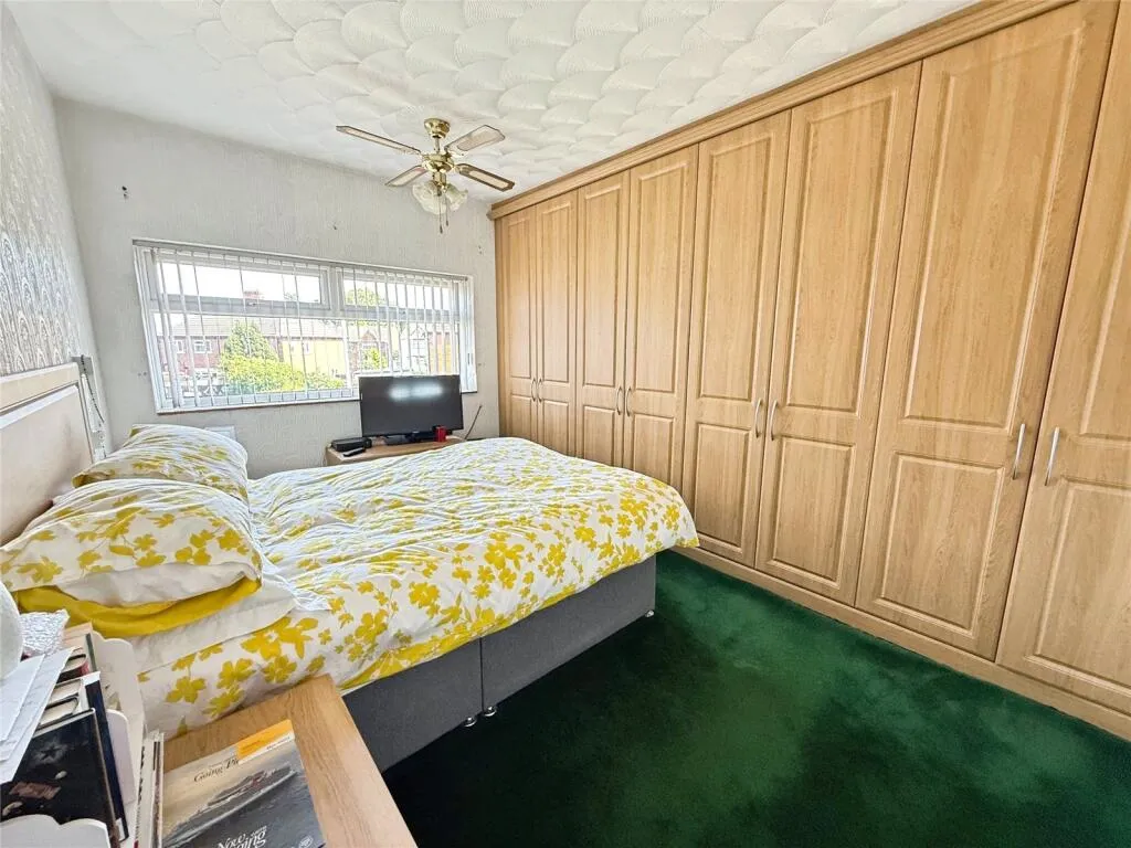 3 bed End of Terrace