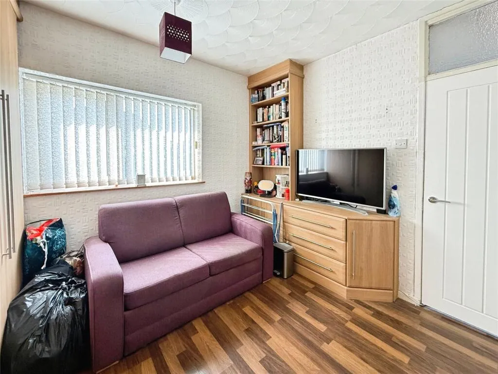 3 bed End of Terrace