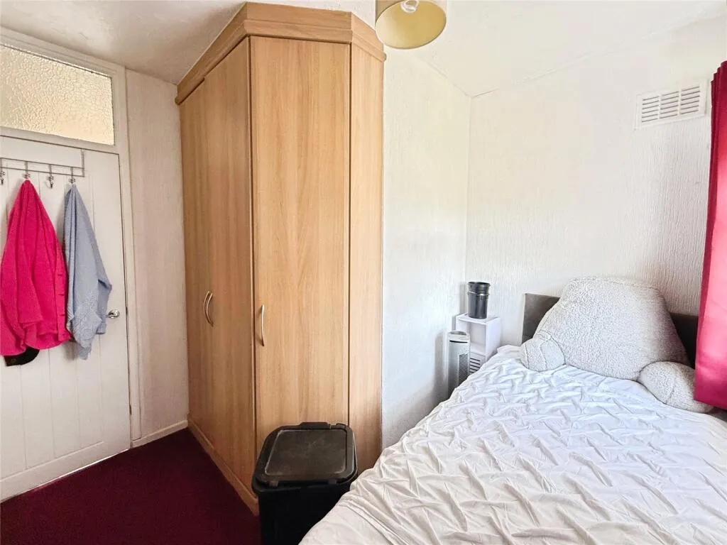 3 bed End of Terrace