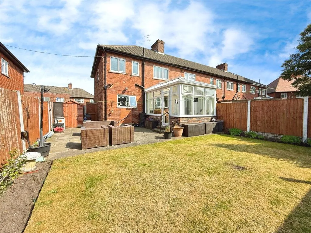 3 bed End of Terrace