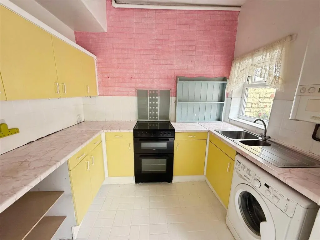 3 bed End of Terrace