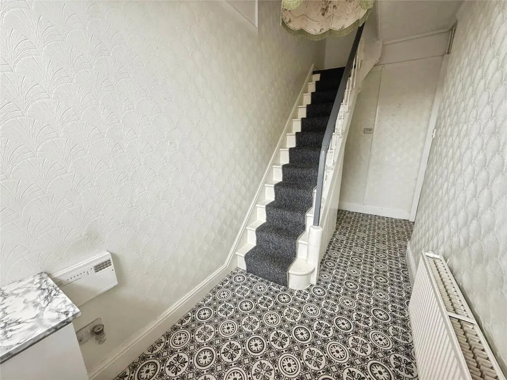 3 bed End of Terrace