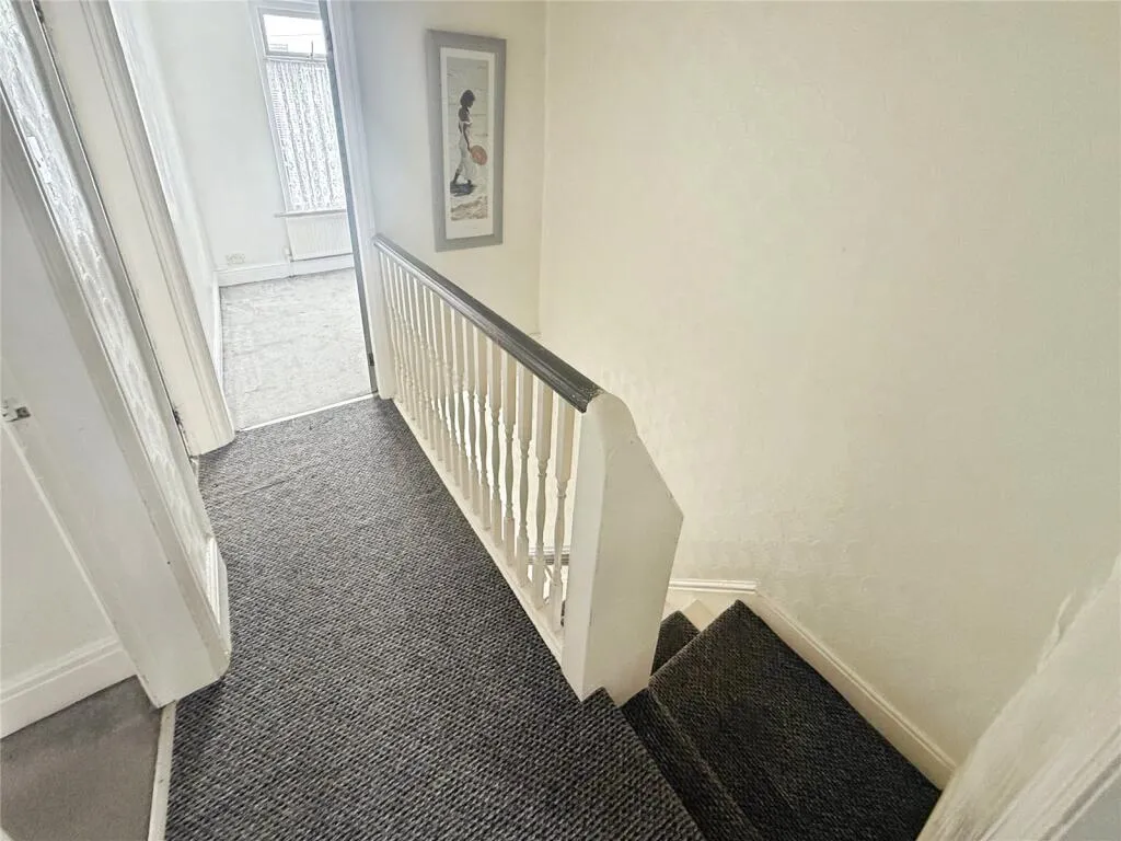 3 bed End of Terrace